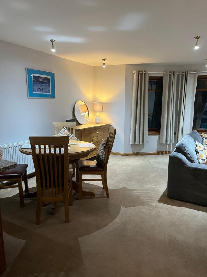 6 Canalside Apartments Форт-Уильям Экстерьер фото